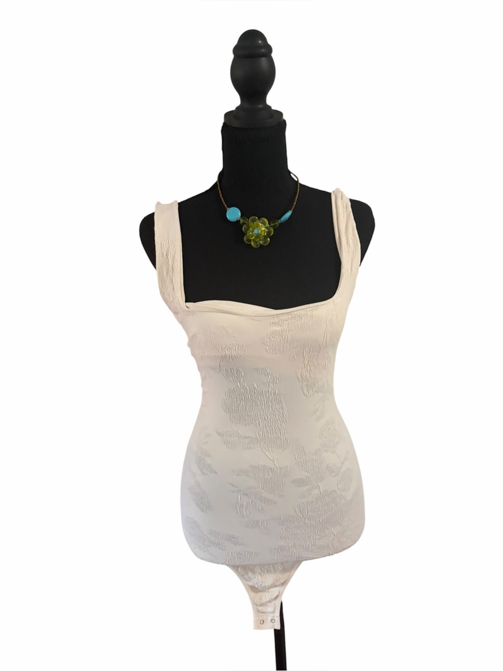 Women's Cream Textured Scoop Neck Bodysuit
